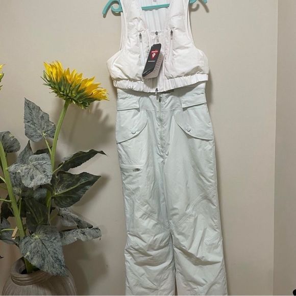 NWT Free People Around The Block Bib
Salt Spray Combo ski pants size L
MSRP $398 - Picture 5 of 15